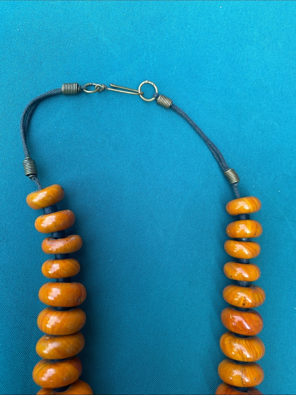Vintage Butterscotch Amber Bead Necklace. Nicely polished, 32 free form beads, - Picture 7 of 7